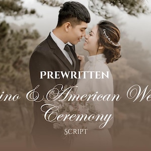 Puede incluir: Una pareja se abraza en un entorno romántico al aire libre. La imagen presenta el texto "PREWRITTEN Filipino & American Wedding Ceremony SCRIPT". El hombre lleva un traje oscuro y la mujer un vestido blanco.
