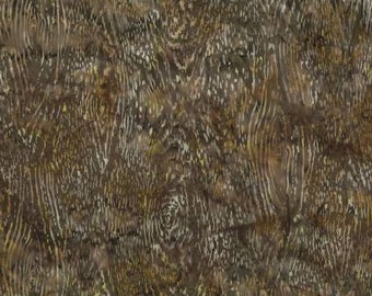 Hoffman Batiks Taupe Bali Batik // Quilting Fabric // 100% Cotton // Wood Grain Fabric