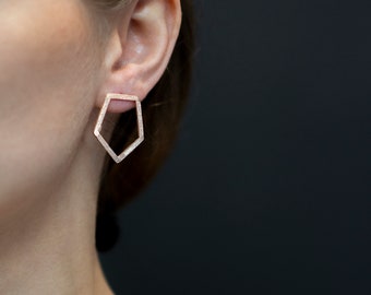 Geometric polygon earrings, goldplated brass KE28E