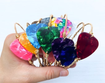Guitar Pick Bracelet: Repurposed String Music Jewelry