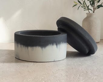 Salt Cellar, Concrete Pinch Pot, Salt Pig, Salt Pinch Bowl, Salt and Pepper Cellar with Lid, Kitchen Gifts, Spice Cellar, Minimalist
