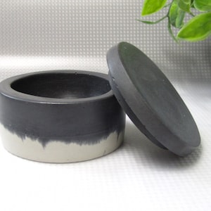Rustic Salt Cellar with Lid / Salt Box / Salt Pinch Bowl / Salt Pig / Concrete Kitchen Gifts / Salt Pot / Salt Holder / Spice Cellar