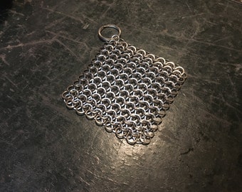 Chainmail Pot Scrubber, Stainless Steel Cast Iron Scrubber with Square Profile Rings, Chainmail Scrubber