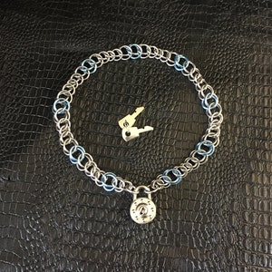 Chainmaille Choker in Light Blue and Silver, 16 inch Chainmail Day Collar, Locking Chainmail Collar