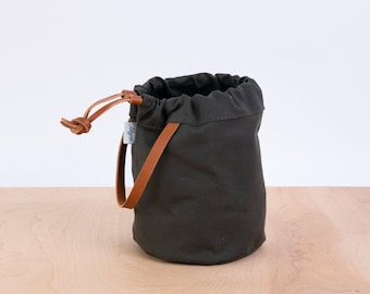 Canvas Knitting Project Bag: Pine Mountain Green, Leather Handle