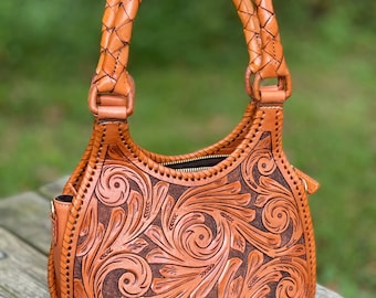 Bolso bandolera de piel repujada "MINI LUNA" – Bolso bandolera marrón estilo vaquera, bolso de hombro bohemio, regalo único para vaqueras, regalos para ella