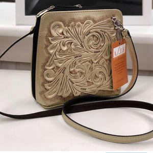 Grand sac à bandoulière en cuir repoussé à la main « CATALINA », sac à main de voyage occidental « CATALINA », sac à bandoulière façon cow-girl, sacoche en cuir bohème, cadeaux pour elle image 2