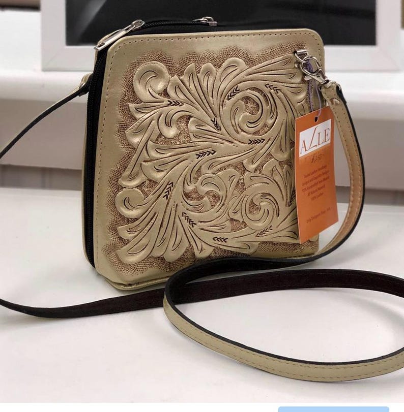 Grand sac à bandoulière en cuir repoussé à la main « CATALINA », sac à main de voyage occidental « CATALINA », sac à bandoulière façon cow-girl, sacoche en cuir bohème, cadeaux pour elle image 2