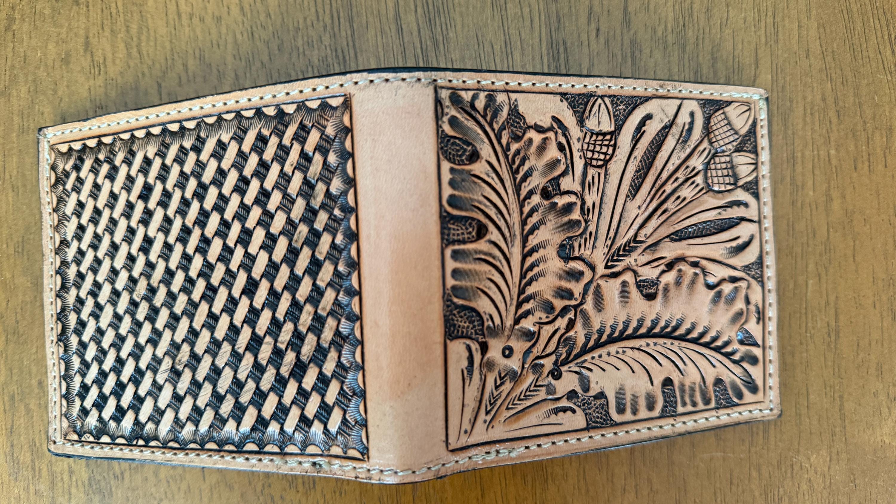 Portafoglio Uomo Cowboy Western In Pelle Fatta A Mano Con Fiori Intagliati - Nero Bifold