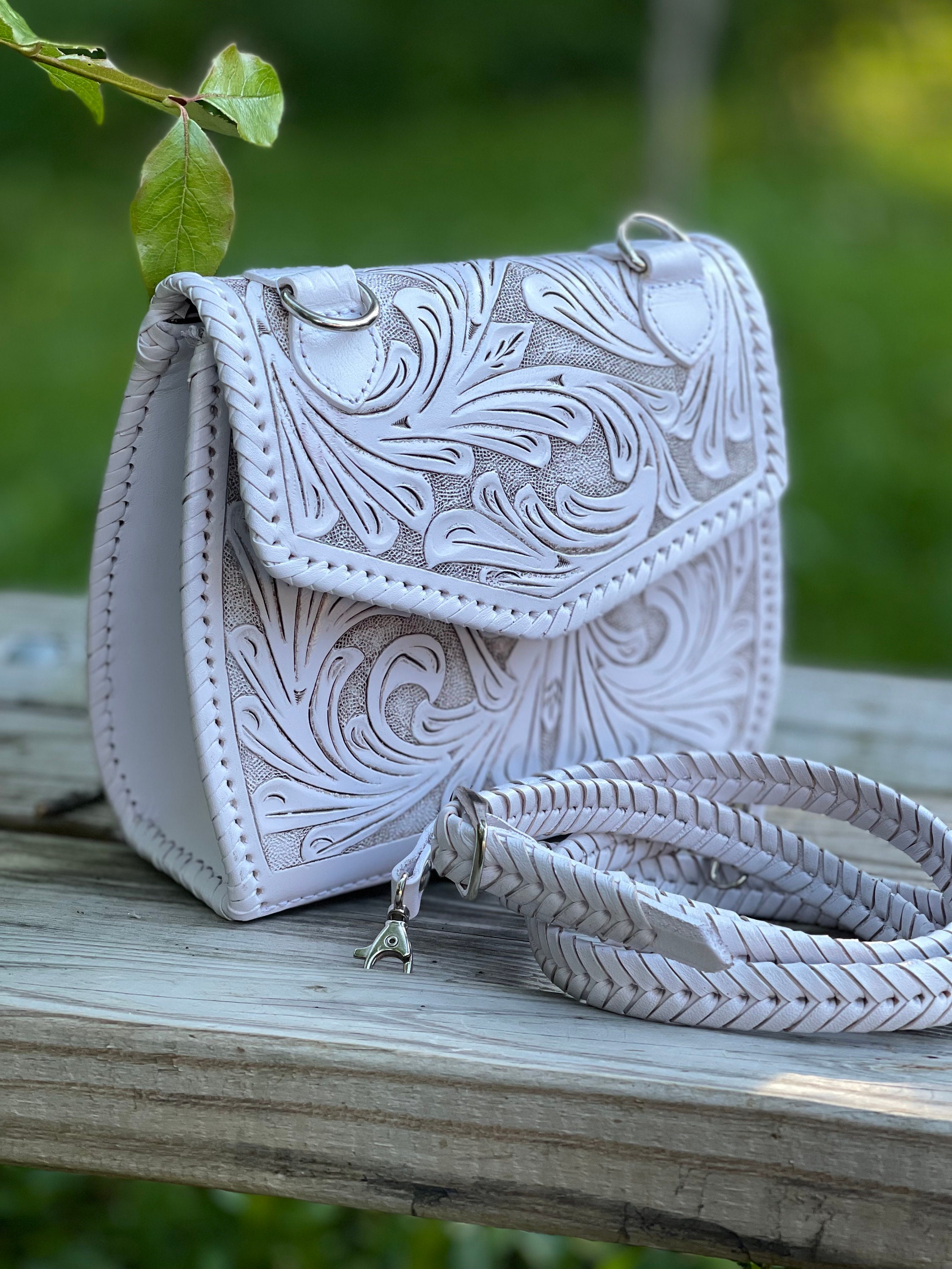 DEVOA　Hand made bag cow leather DEVOA Hand made bag cow leather DEVOA Hand made bag cow leather