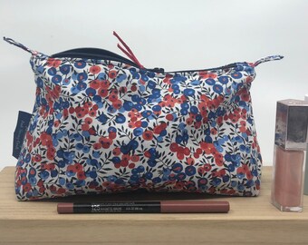 Liberty fabric zipper pouch| make up bag| pencil case| Wiltshire | Liberty of London| fabric bag| Liberty of London| gifts for her| Mum