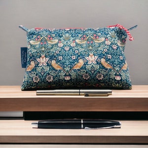 Bolsa com zíper feita à mão William Morris Strawberry Thief Liberty of London Presente de aniversário e casamento