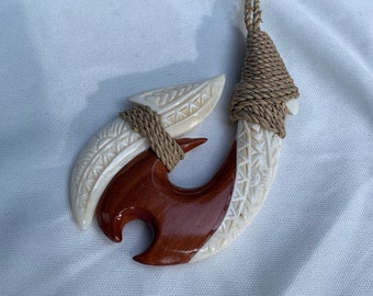 Hawaiian Maui Makau Traditional Native Fish Hook Necklace Pendant. Wood and bone carved.