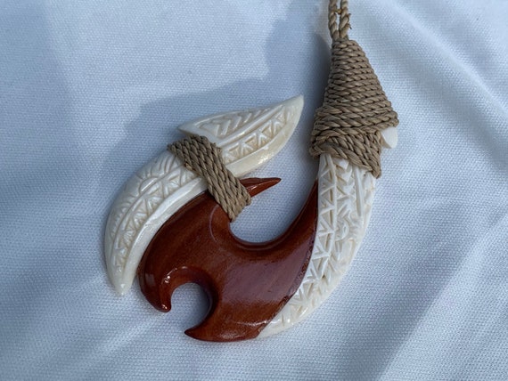 Hawaiian Maui Makau Traditional Native Fish Hook Necklace Pendant. Wood and Bone  Carved. 
