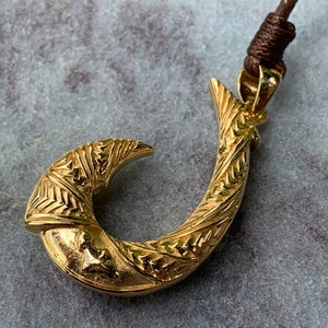 Hawaiian Maui Island Fishing Hook Tribal Necklace Pendant. 18K Gold Vermeil.