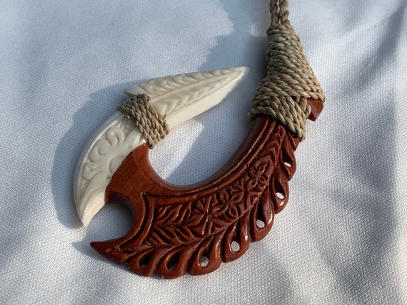 Buy Hawaiian Makau Polynesian Matau Maui Carved Fish Hook Necklace