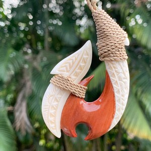 Hawaiian Maui Makau Traditional Native Fish Hook Necklace Pendant. Wood and bone carved. image 4
