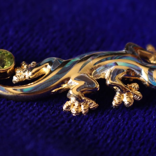 Hawaiian Gecko Lizard Salamander Necklace Pendant. Vermeil 18k Gold Silver Abalone Paua Shell Peridot.