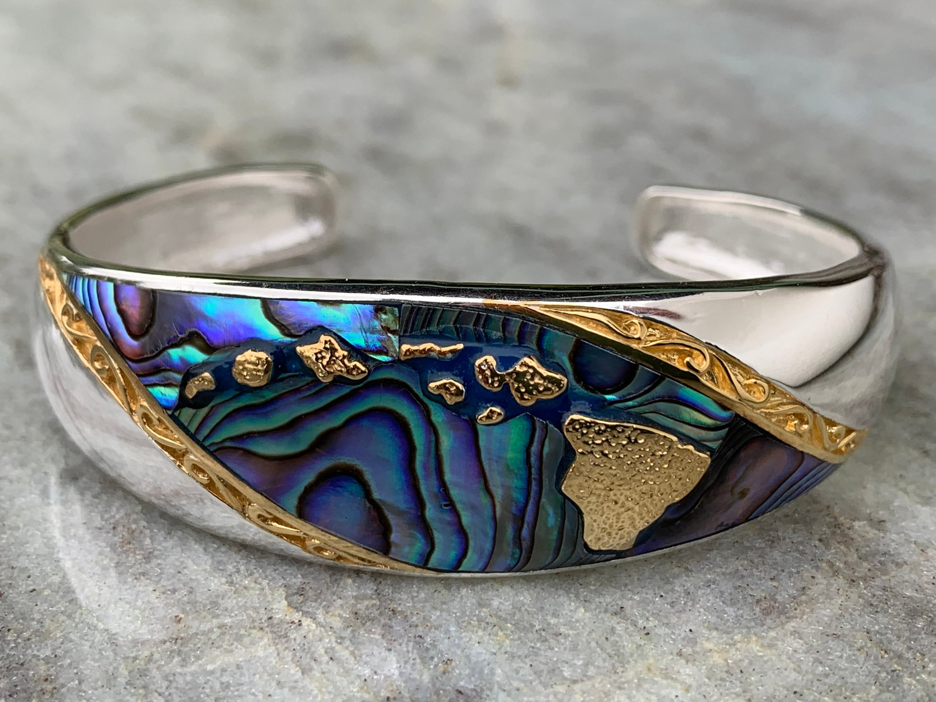 Towering Vintage Navajo Deep Blue Turquoise Native American Jewelry Silver Fan Bracelet Towering Vintage Navajo Deep Blue Turquoise Native American Jewelry Silver Fan Bracelet