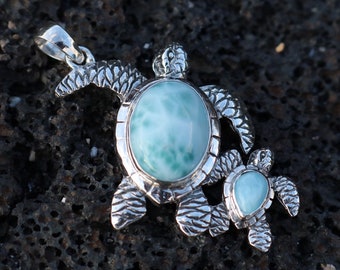 Larimar schildpad en baby ketting hanger sieraden. Sterlingzilver.