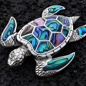 Pendentif tortue verte. Honu hawaïen. Argent sterling, nacre d'ormeau.