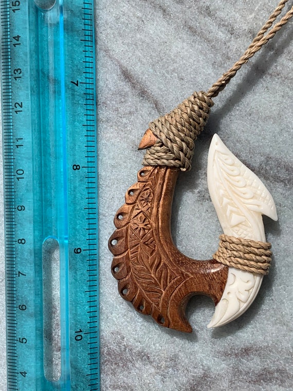 Hawaiian Makau Polynesian Matau Maui Carved Fish Hook Necklace. Bone, Wood.