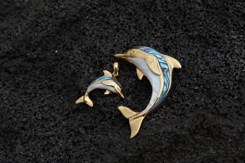 18K Gold Vermeil Aumakua Dolphin Necklace Pendant Abalone Paua Shell Sterling Silver 18K Gold. Mother of Pearl
