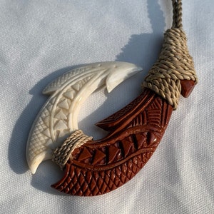 Hawaiian Makau Polynesian Matau Maui Carved Fish Hook Necklace. Bone, Wood.