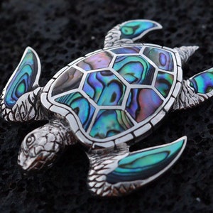 Mother of Pearl Brooch Pendant Honu