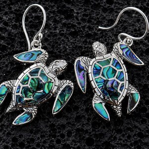 Green Sea Turtle Earrings. Hawaiian Honu Aumakua. Abalone Paua Shell, Sterling Silver .