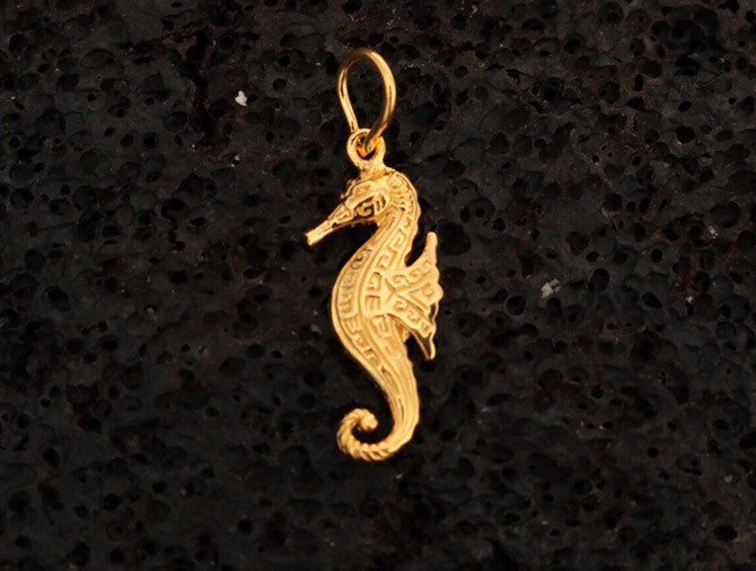 18K Gold Vermeil Seahorse Necklace Pendant. - Etsy 18K Gold Vermeil Seahorse Necklace Pendant. - Etsy