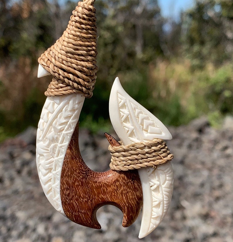 Hawaiian Maui Makau Traditional Native Fish Hook Necklace Pendant. Wood and bone carved. image 2