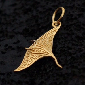 18K Gold Vermeil Manta Ray Necklace Pendant.