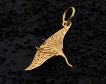 18K Gold Vermeil Manta Ray Necklace Pendant.