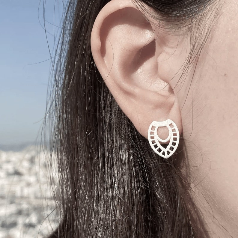 Fashionable and geometric silver stud earrings image 1