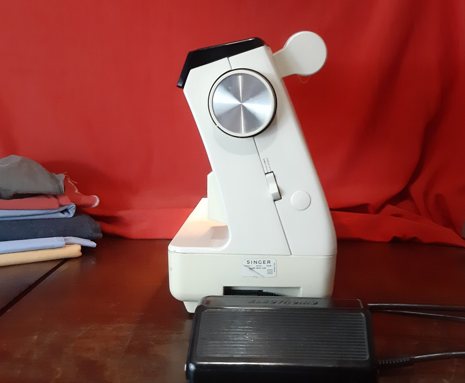 Singer Futura 2000. Sewing Machine With Many Embroidery Etsy