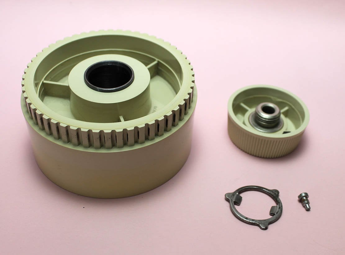 Vintage Singer 522 Sewing Machine. Balance Wheel / Handwheel. Original