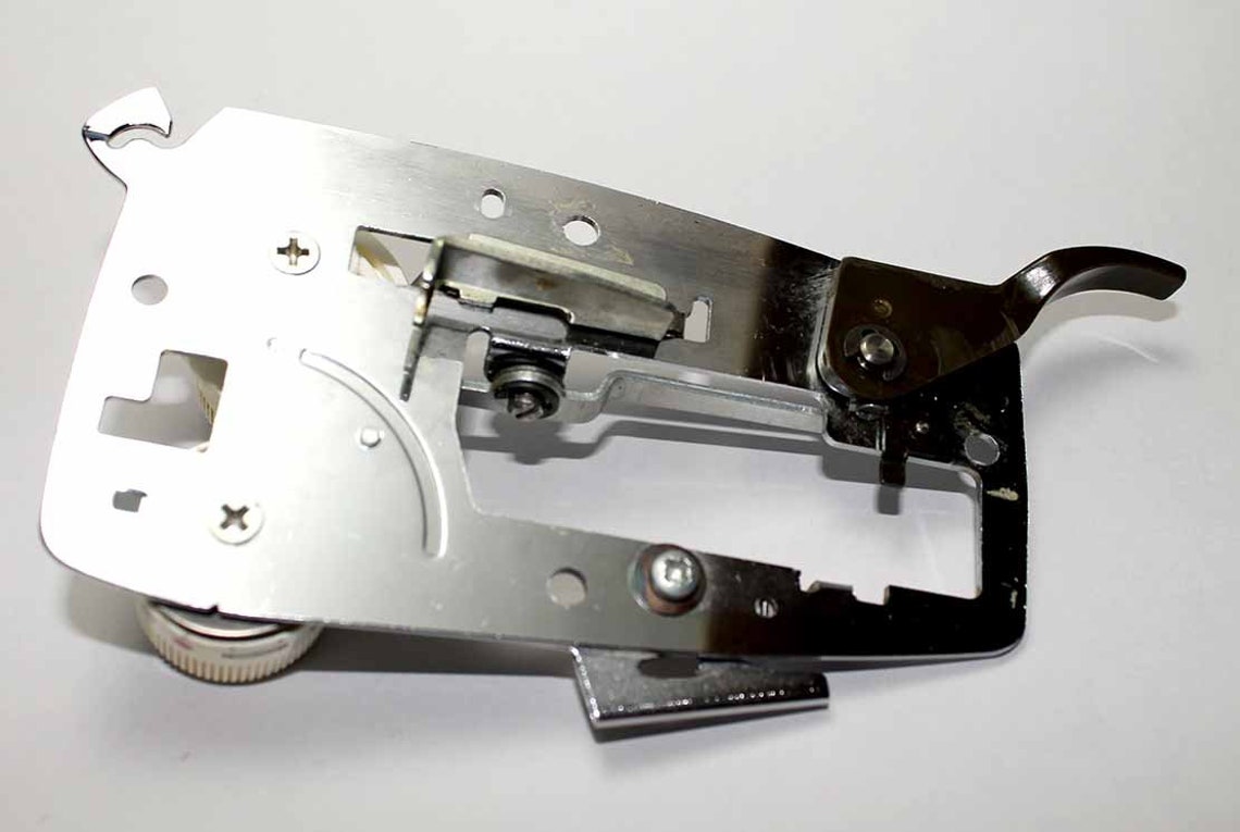 Husqvarna Viking 5540 Sewing Machine Tension Regulator. Original Parts