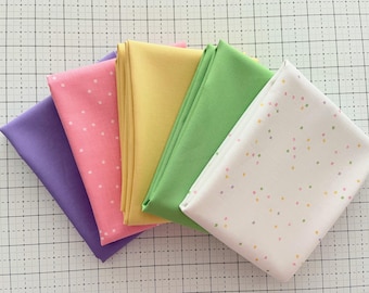 Spring Blossoms & Basics 5 Piece Fat Quarter Bundle - Riley Blake Designs