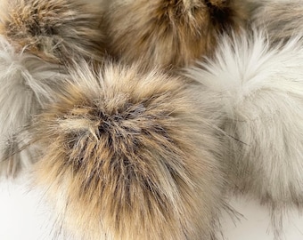 Snow Fox Faux Fur Pom Pom