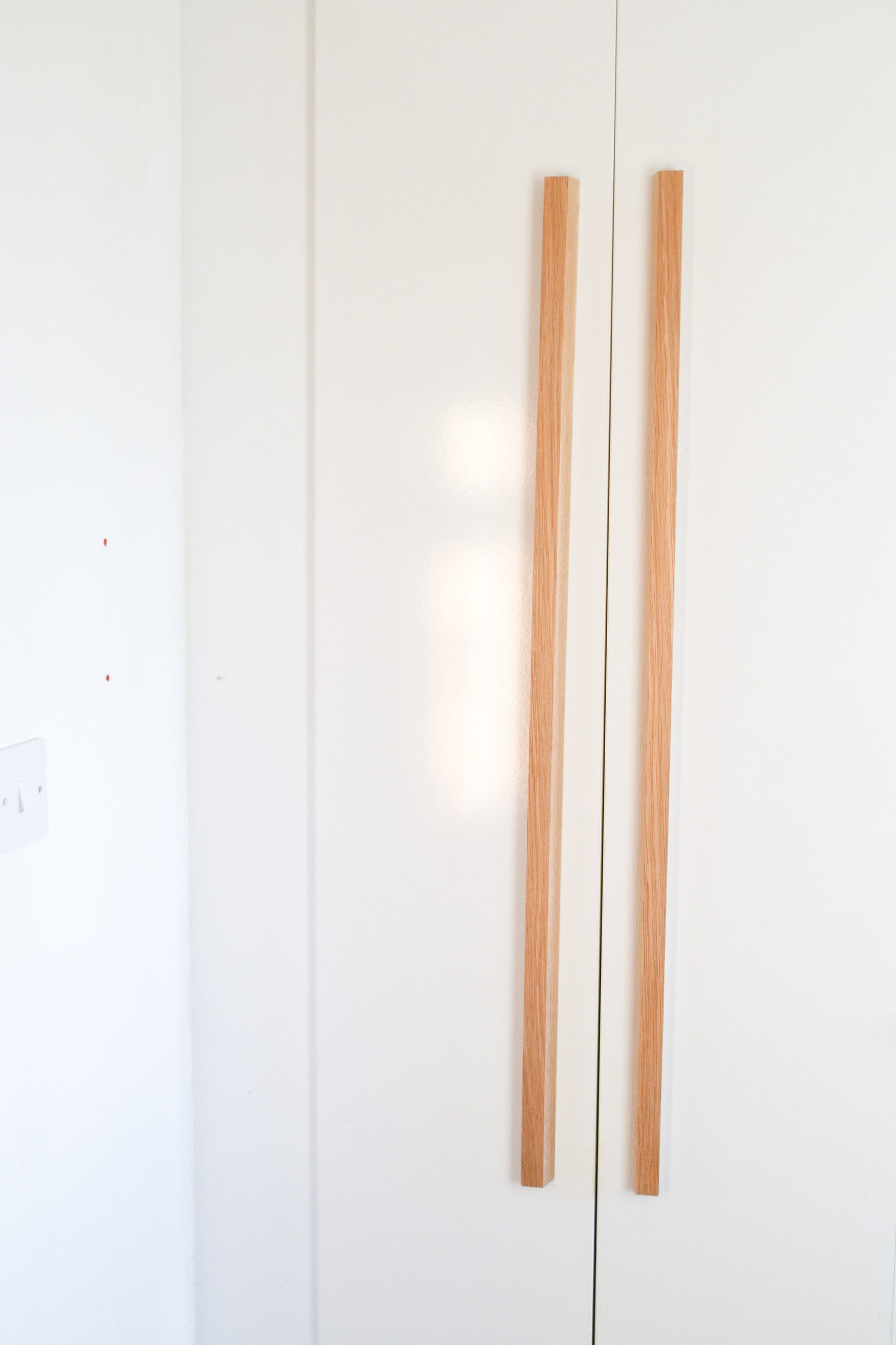 Manijas grandes de cajón de madera de roble de 50, 60, 80, 100, 110 cm,  tiradores de gabinete modernos minimalistas, manija de la puerta del  gabinete, manija de armario de roble hecha a mano -  España