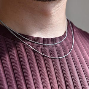Connell Kette Flach Schnitt Nicht-Anlauf 1 mm Edelstahl Silber Panzerkette Halskette Karabiner Verschluss Unisex Freundin Freund Geschenk für Ihn