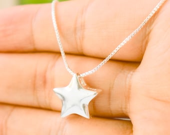 Collier Étoile Argentée • Pendentif Fin et Brillant • Cadeau Minimaliste pour Elle