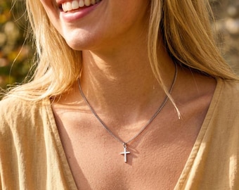 Collier délicat en forme de croix, pendentif simple en argent, bijou religieux, cadeau pour elle