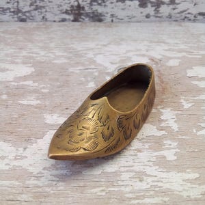 Vintage Brass Shoe Figurine | Mini Engraved Slipper | Boho Brass Decor | Trinket Holder | Indian Decor Accent | Brass Collectible
