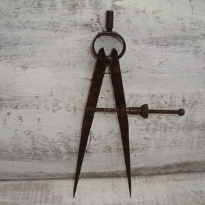 Vintage Compasses, Vintage  old Compasses, Metal Compasses, Vintage Drafting Compasses.