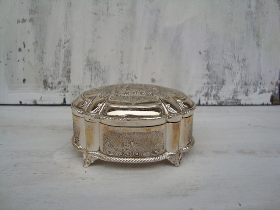 Metal jewelry box deals