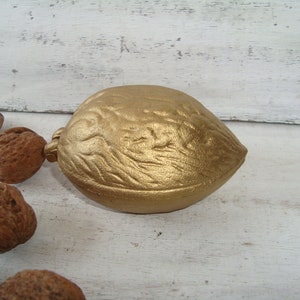Vintage Nussknacker, große Messing Nussbaum Skulptur, Metall Nuss Figur, Vintage Küche Dekor, Essen Thema Dekor, Metall-Nuss