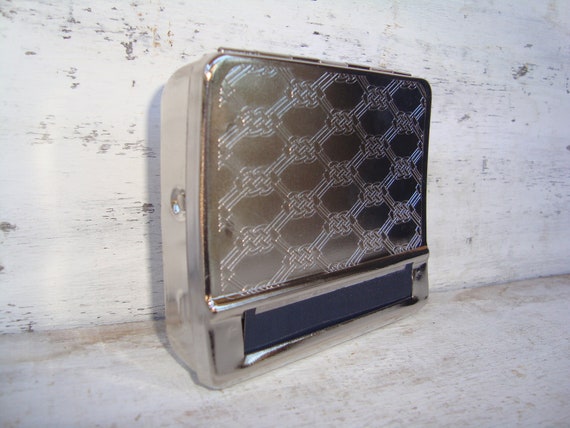cigarette pack with lighter Cigarette Case With Lighter Flameless Tobacco Box Holder Waterproof  Rechargeable