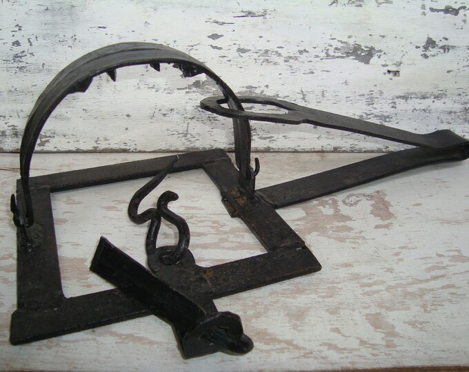 Bear Trap. A Real Trap. Trap Used for Bears. Vintage Trap for All Kinds